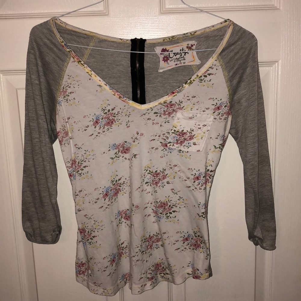 Pretty floral shirt